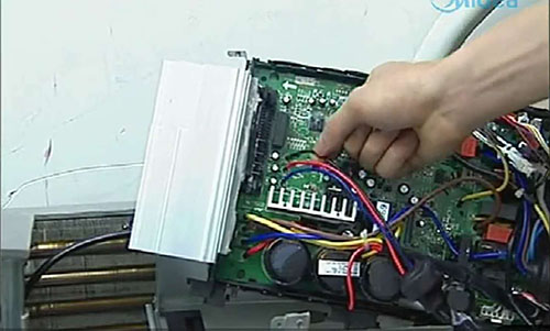 蕲春美的空调电话是多少